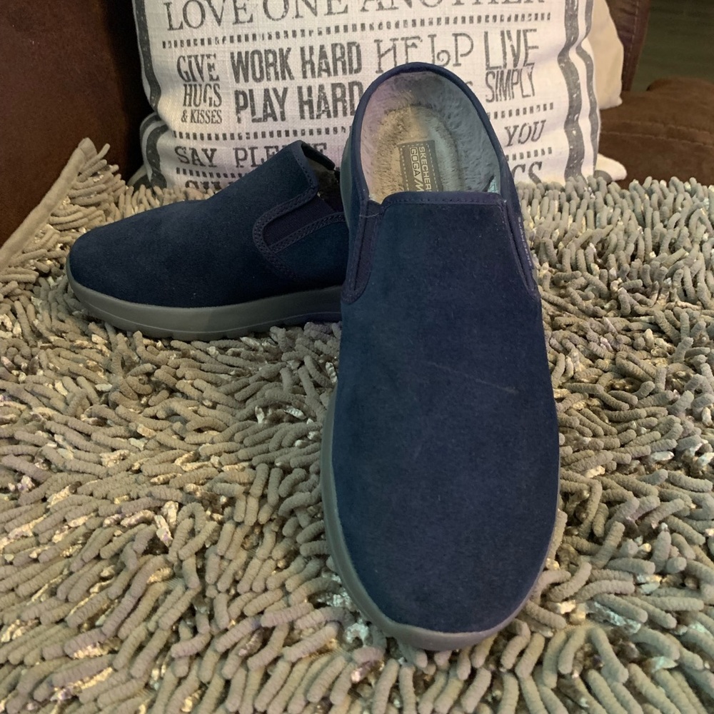 Skechers Goga Max Slide Sneaker